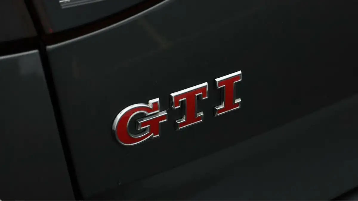 2019-volkswagen-golf-20-tsi-gti-performance-5d-dsg-big-20