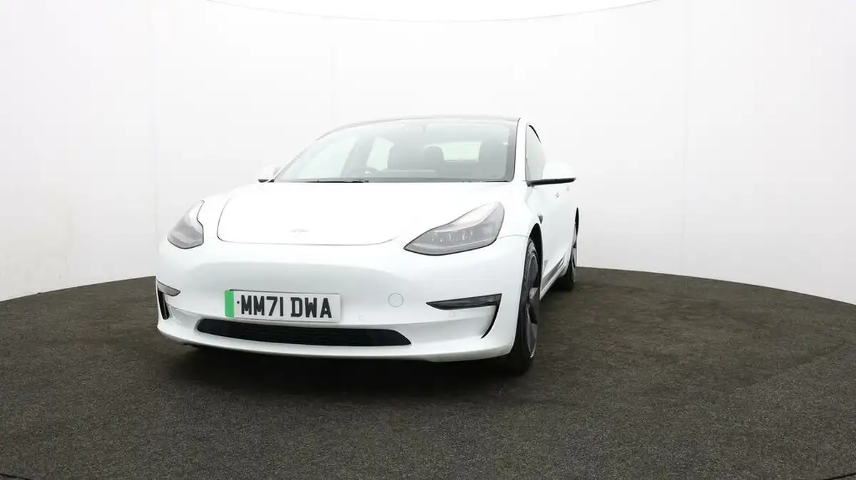 2022-tesla-model-3-e-long-range-big-50