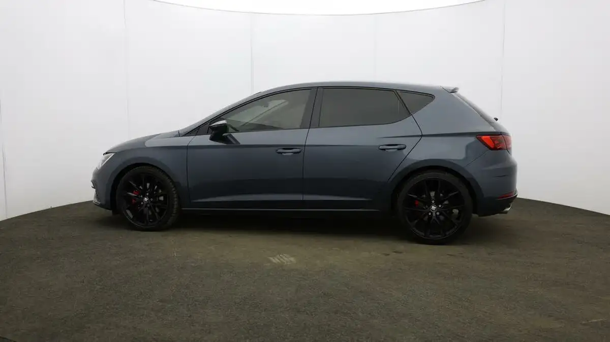 2019-seat-leon-20-tsi-fr-sport-hatchback-big-61