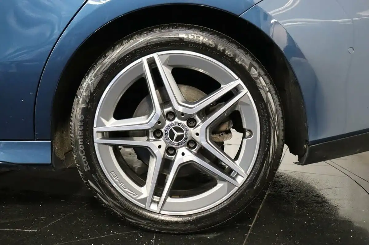 2022-mercedes-benz-cla-13-cla-200-amg-line-premium-plus-coupe-4d-big-40
