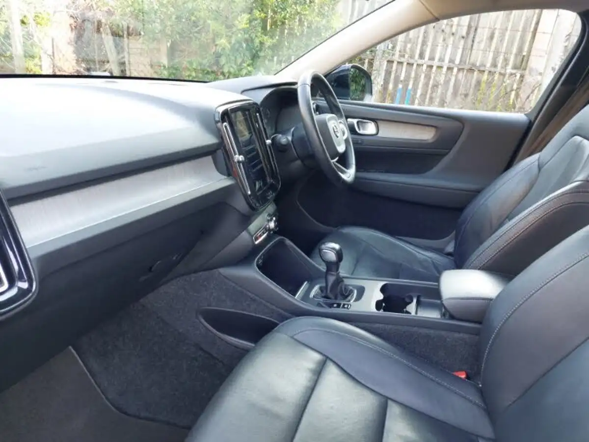 2020-volvo-xc40-15-t3-inscription-big-4