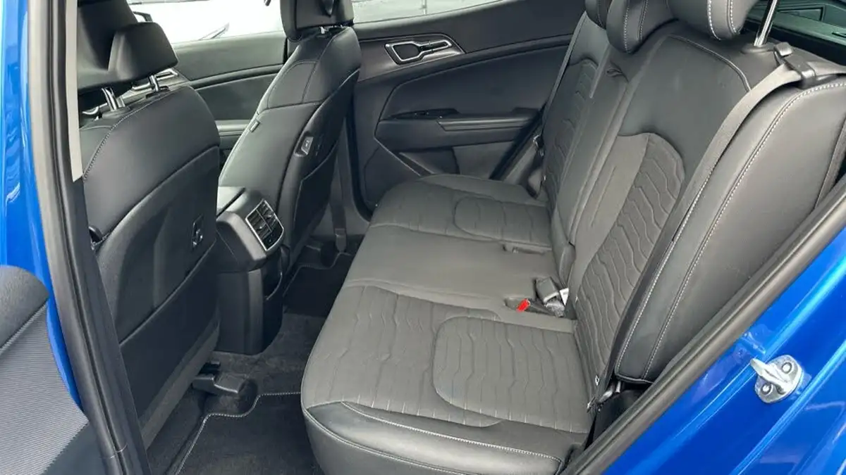 2023-kia-sportage-16-t-gdi-4-226bhp-hev-auto-big-8