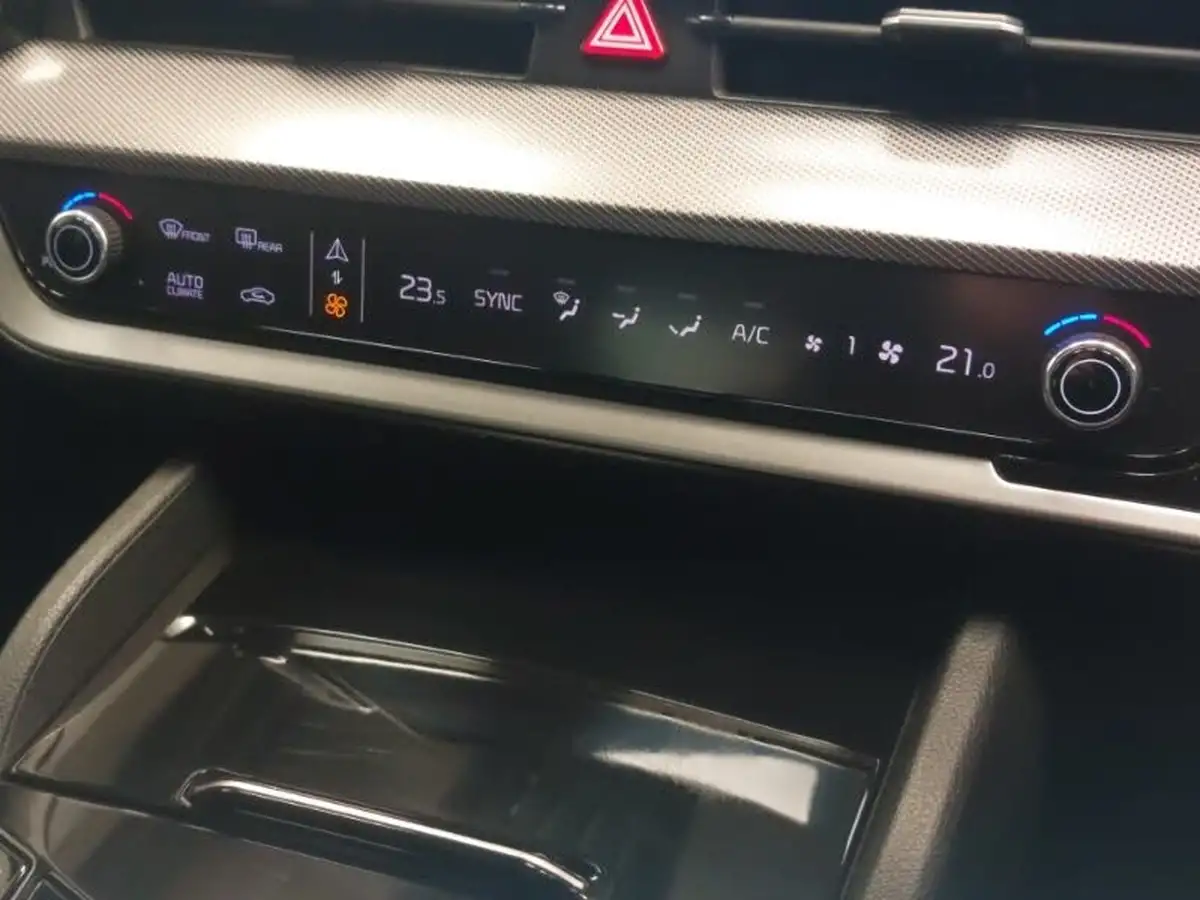 2022-kia-sportage-16-t-gdi-awd-4-48v-dct-big-12