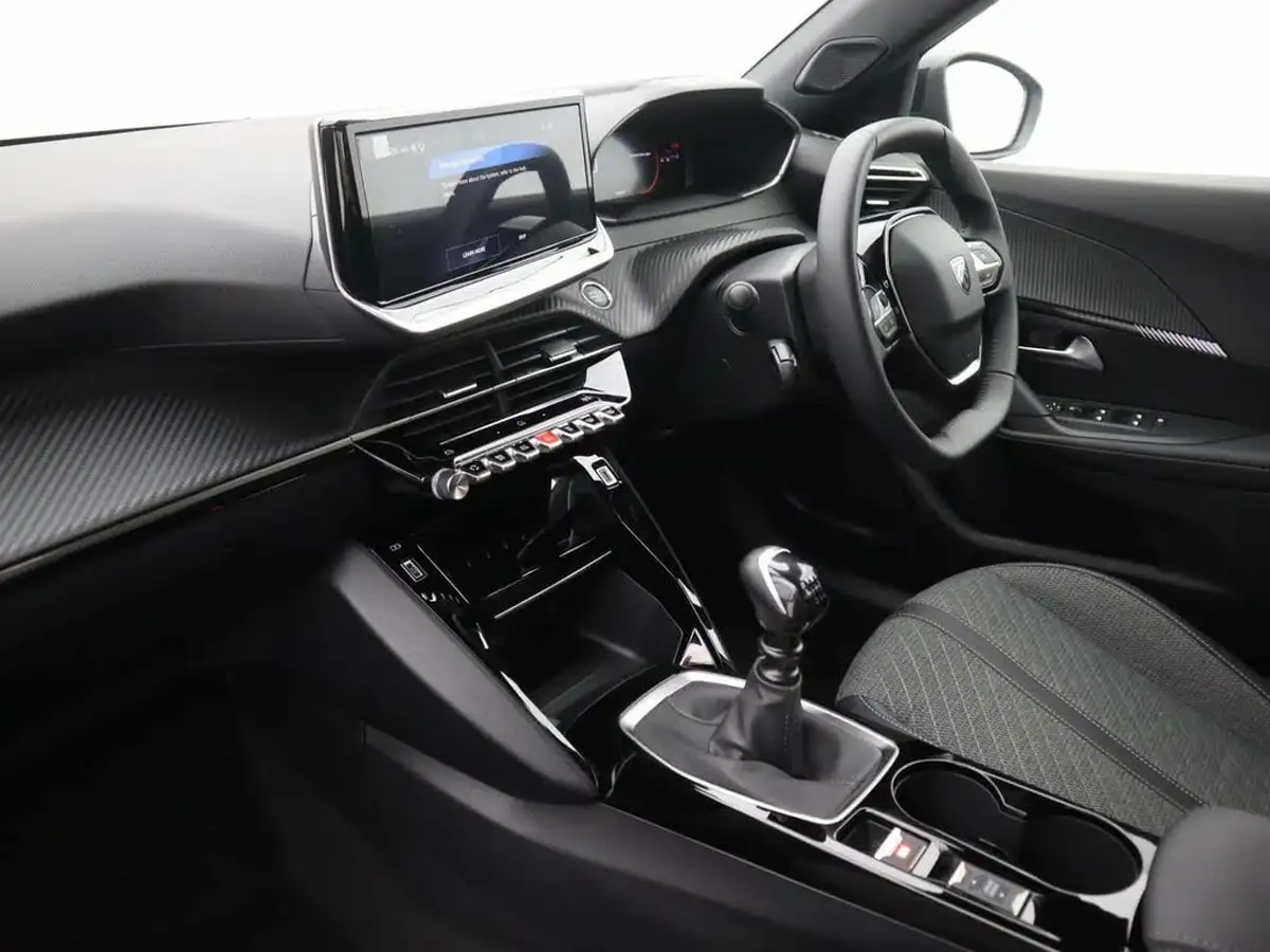 2025-peugeot-2008-suv-12-puretech-allure-130ps-big-8