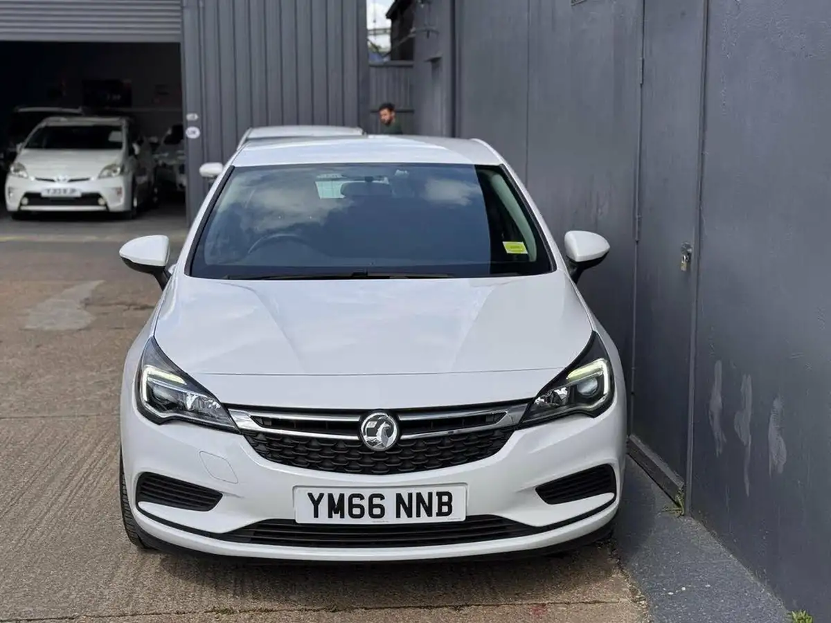 2016-vauxhall-astra-10i-turbo-energy-big-11