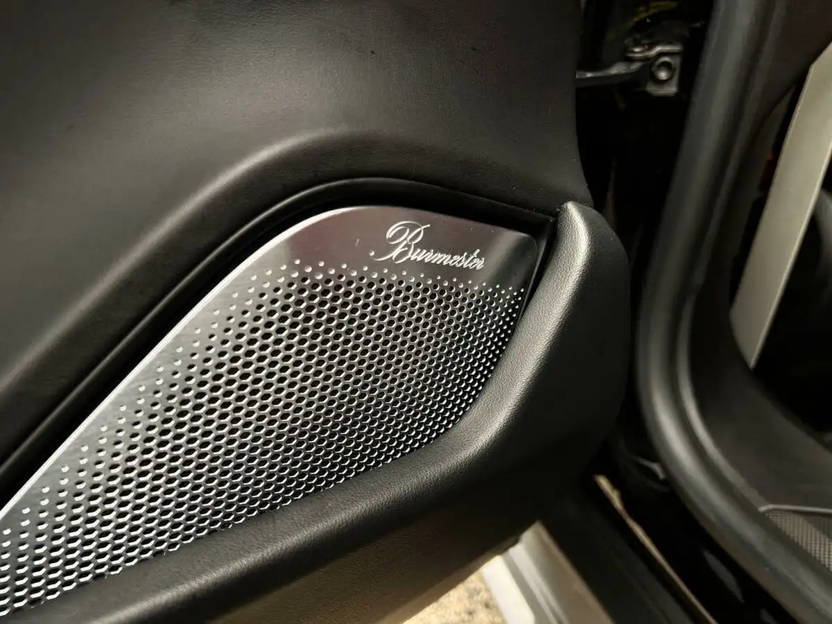 2021-porsche-taycan-e-turbo-s-cross-turismo-big-45