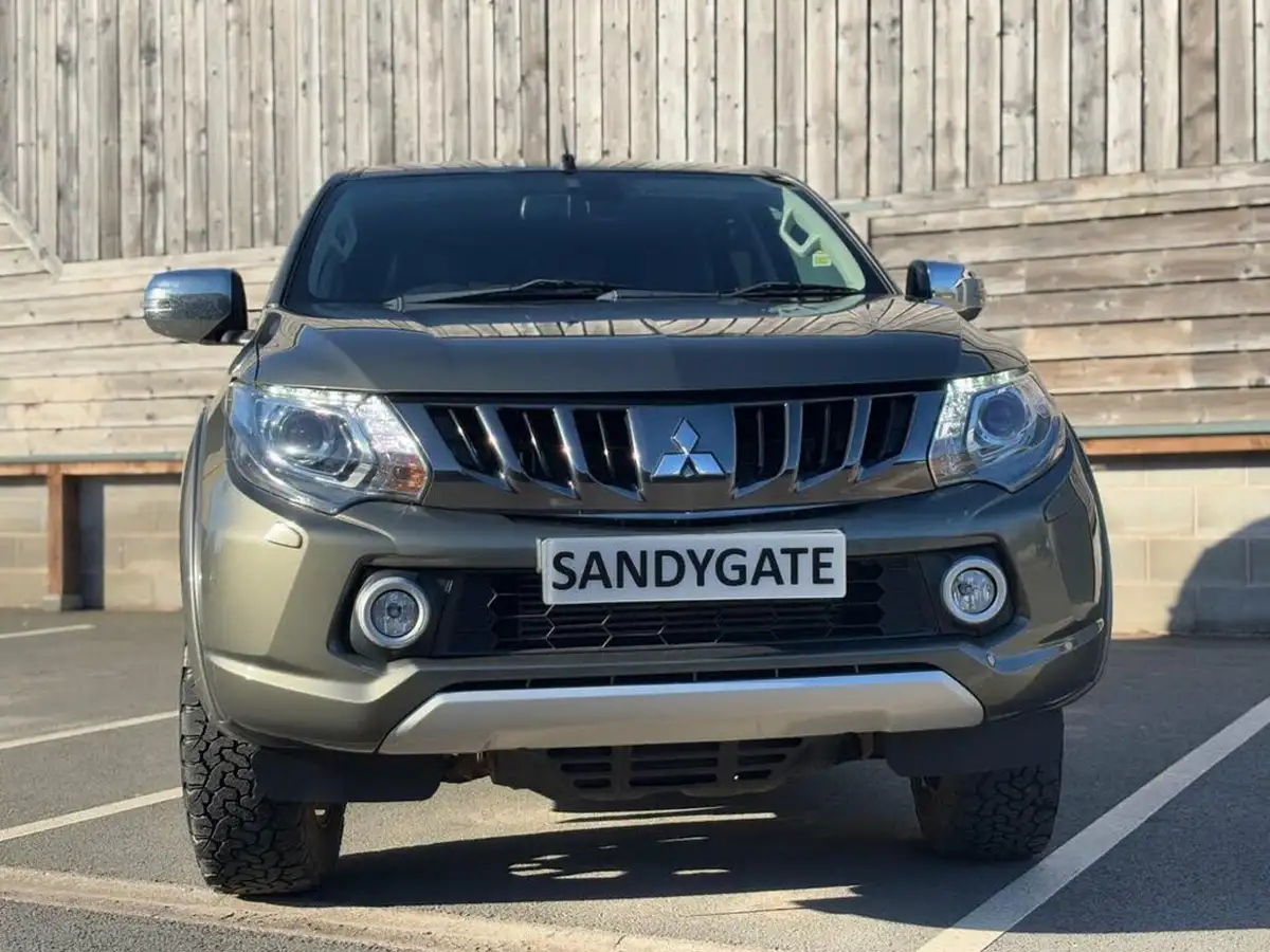 2018-mitsubishi-l200-24di-d-warrior-eu6-big-7