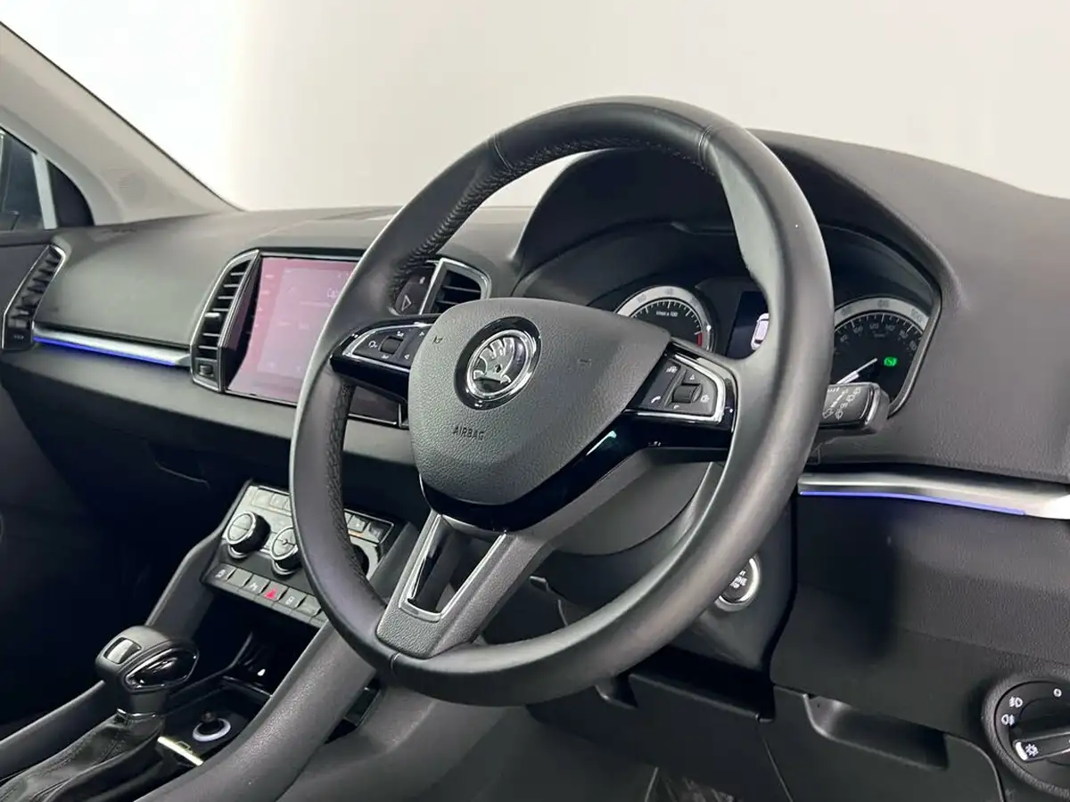 2018-skoda-karoq-15-tsi-edition-ss-dsg-big-18