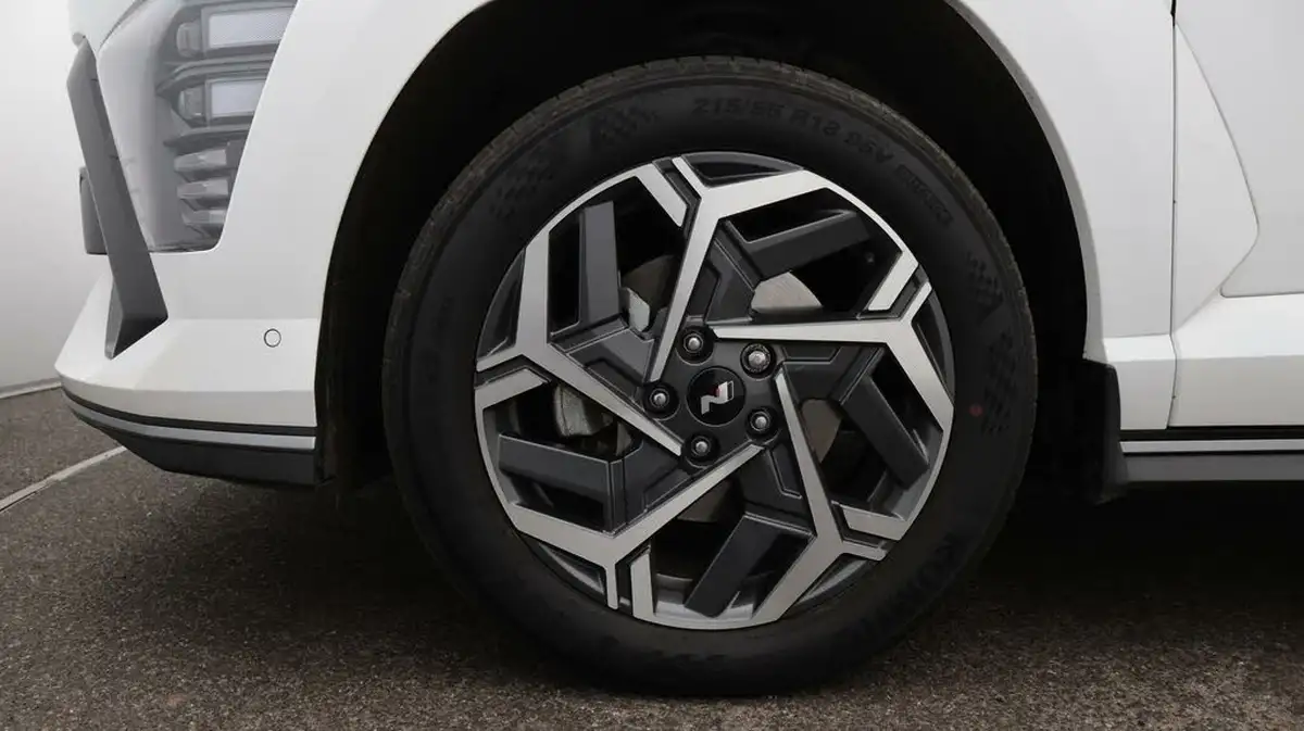 2024-hyundai-kona-16-gdi-n-line-s-141ps-dct-big-18