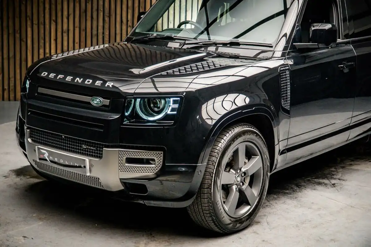 2023-land-rover-110-defender-30-d300-x-dynamic-hse-big-14