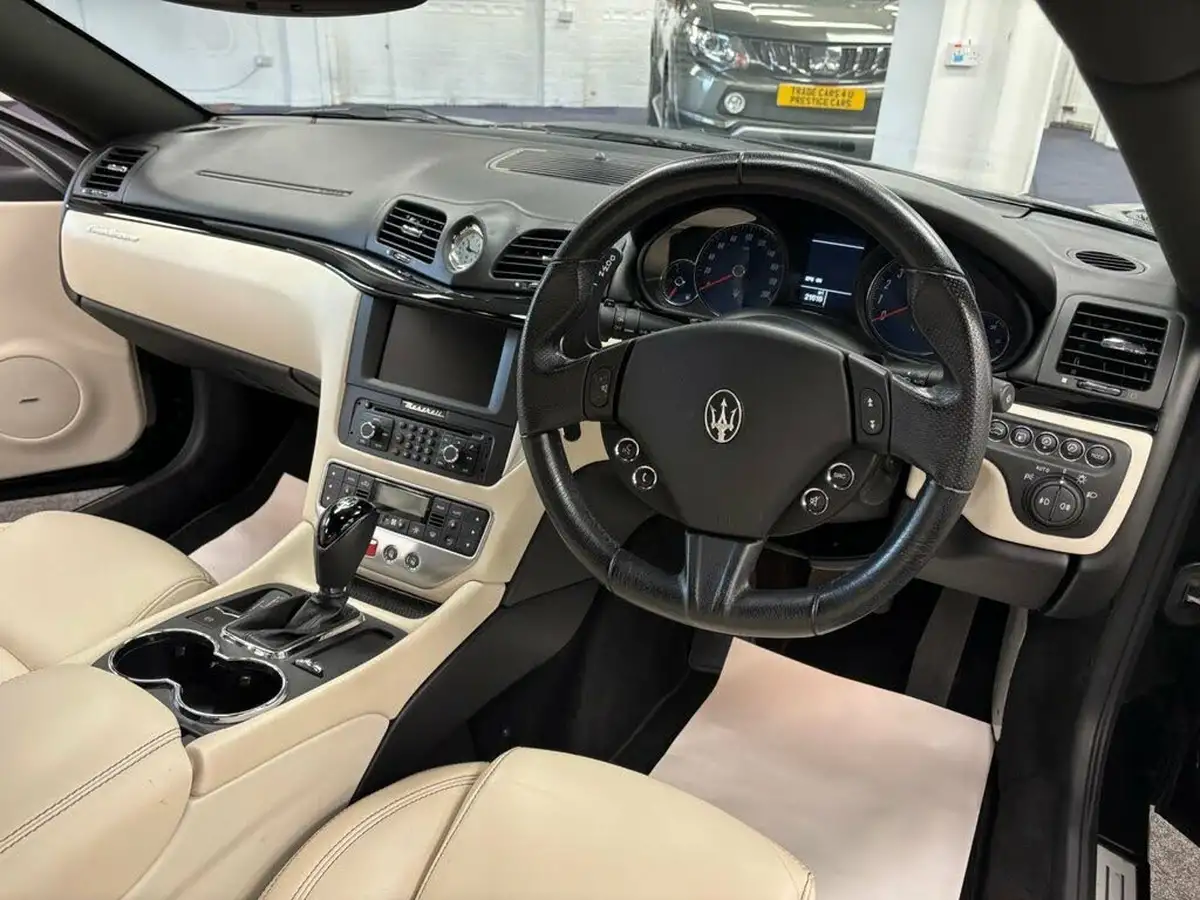 2016-maserati-granturismo-42-big-34