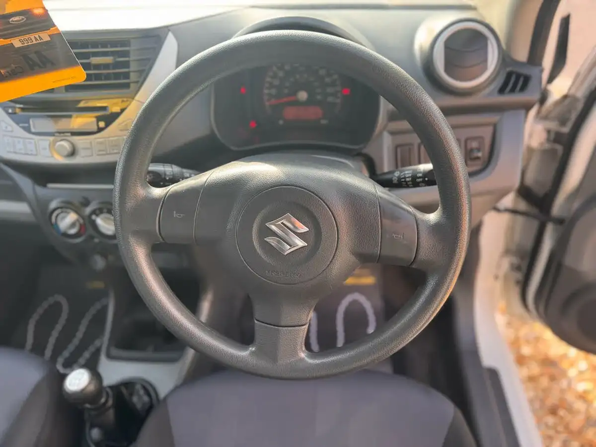 2014-suzuki-alto-10-sz-big-24