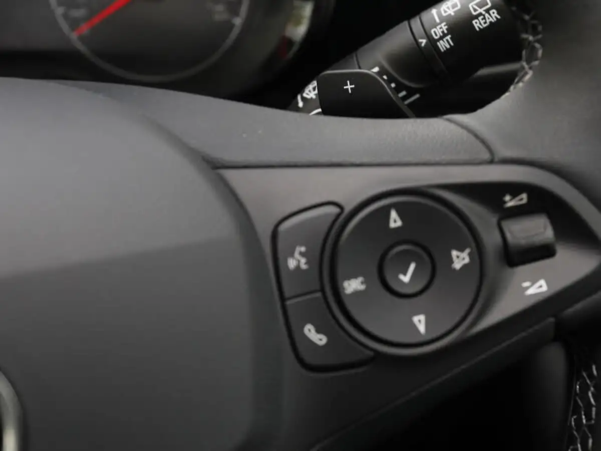 2024-vauxhall-corsa-12-turbo-design-auto-big-15