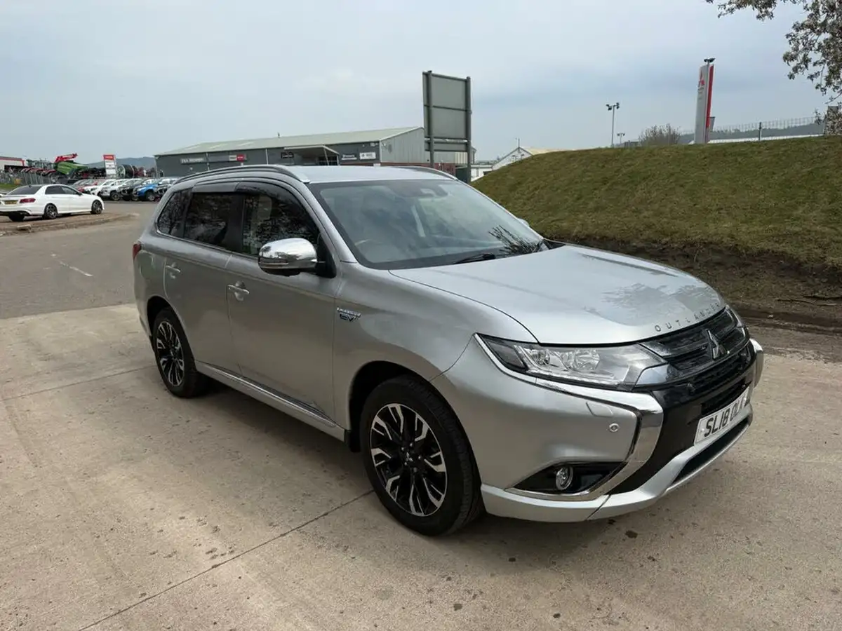 2018-mitsubishi-outlander-20-4hs-phev-5st-big-8