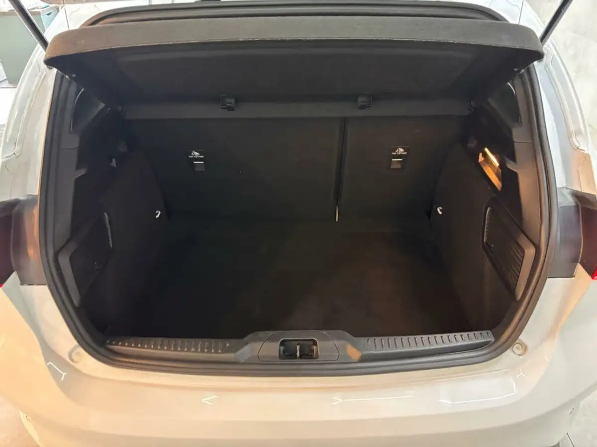 2023-ford-focus-10t-st-line-125ps-hatchback-big-33