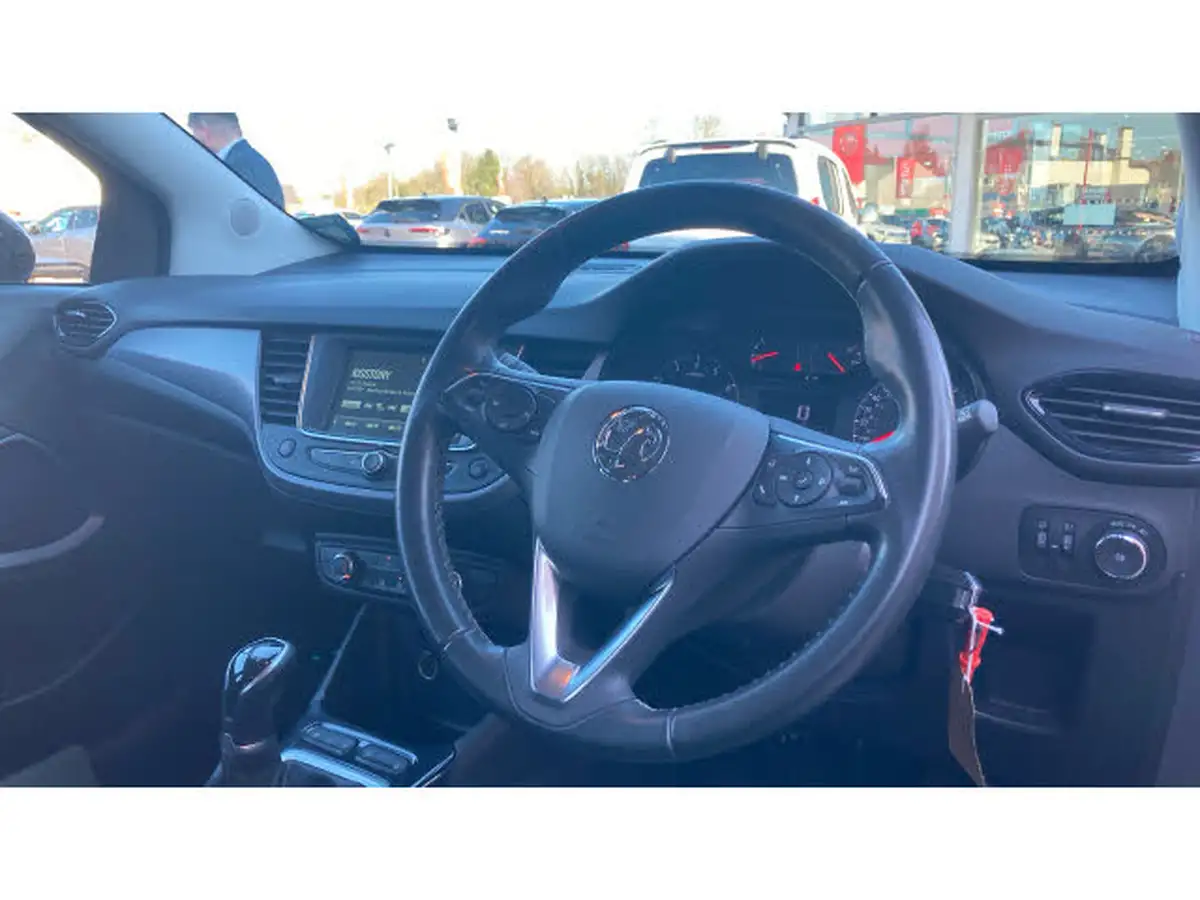 2022-vauxhall-crossland-12i-design-big-10