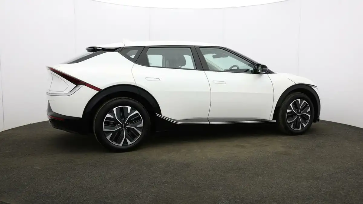2022-kia-ev6-e-air-big-47