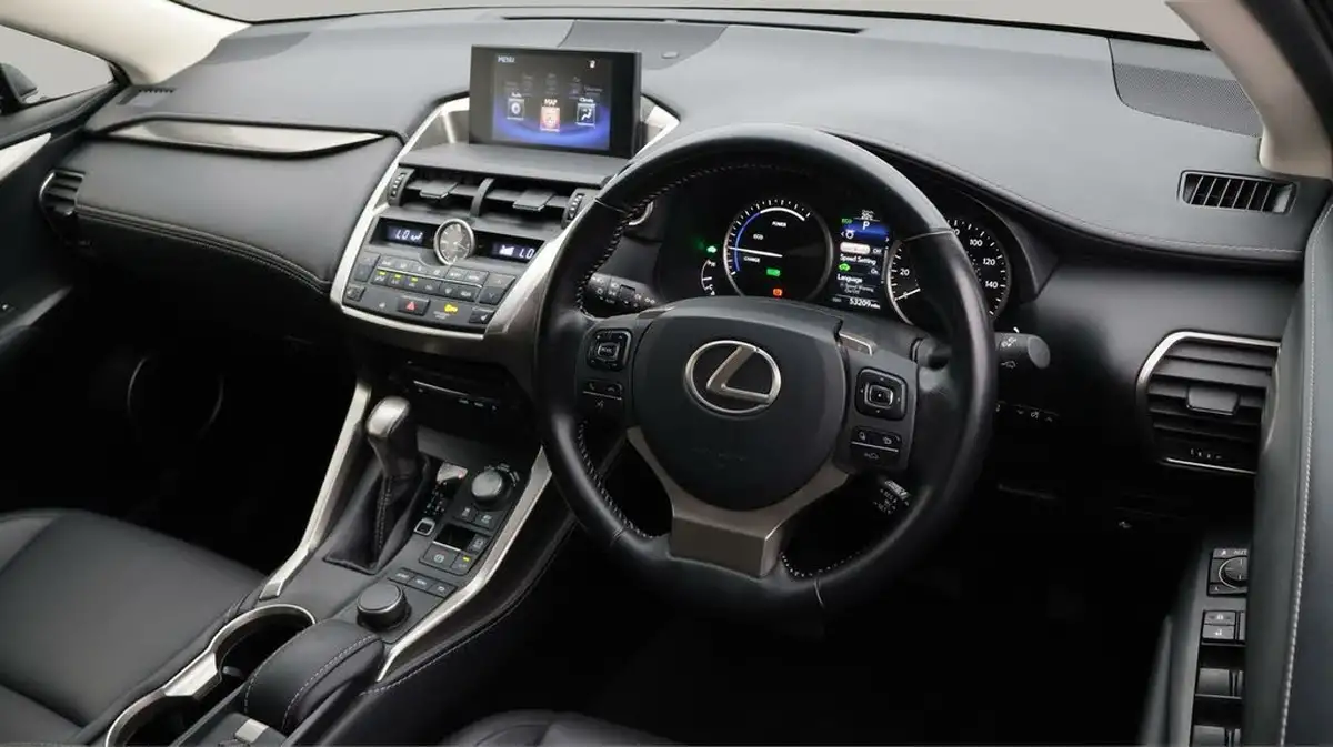 2017-lexus-nx-300h-25-sport-big-9