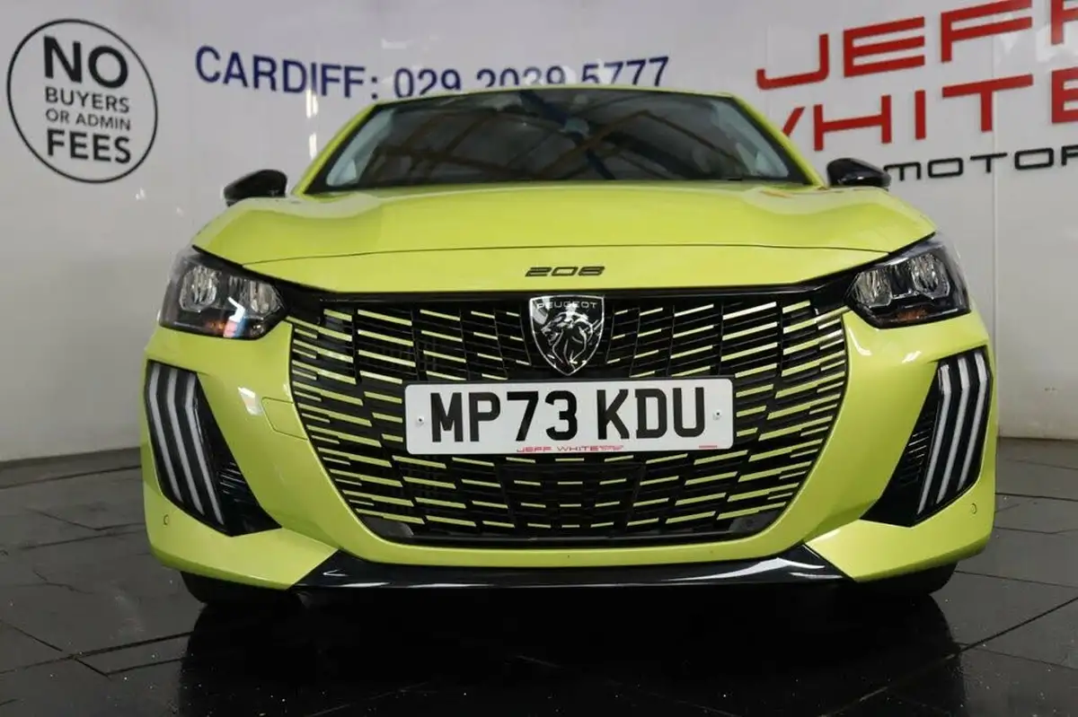 2024-peugeot-208-12-puretech-allure-big-10