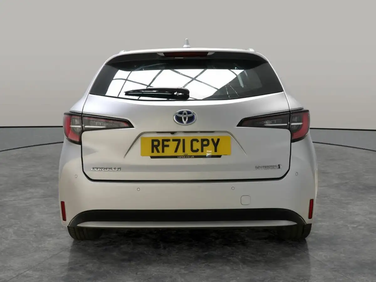 2022-toyota-corolla-18-vvt-i-icon-tech-spare-wheel-touring-sports-5d-big-9