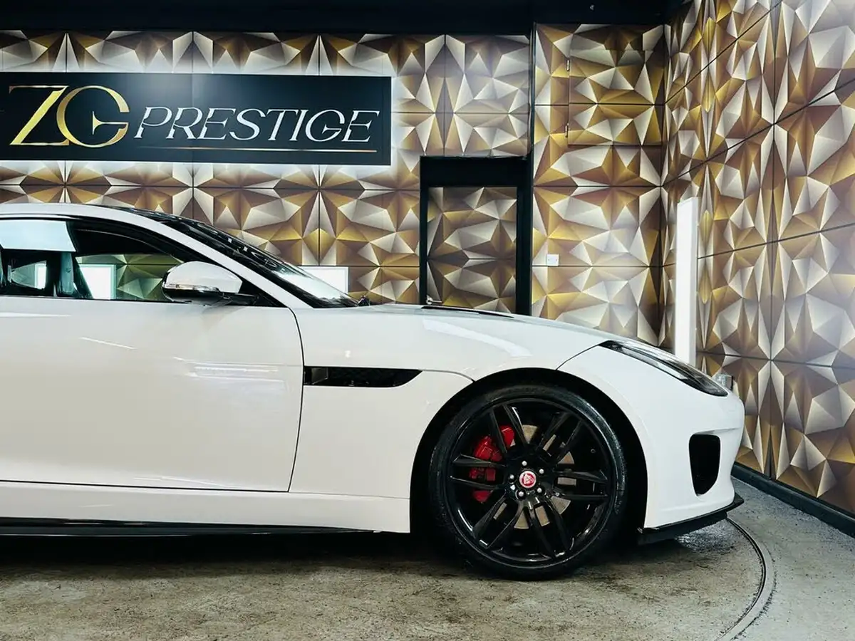 2019-jaguar-f-type-20-i4-chequered-flag-coupe-big-24