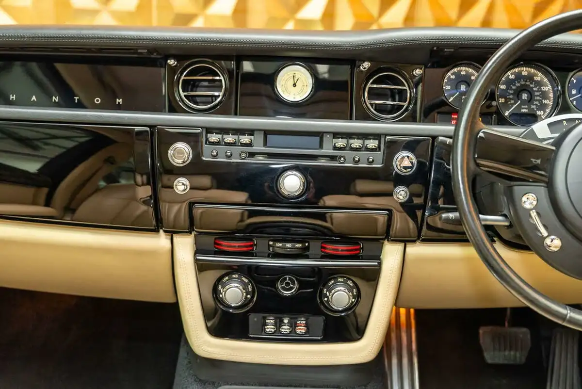 2007-rolls-royce-phantom-67-limousine-4d-big-14