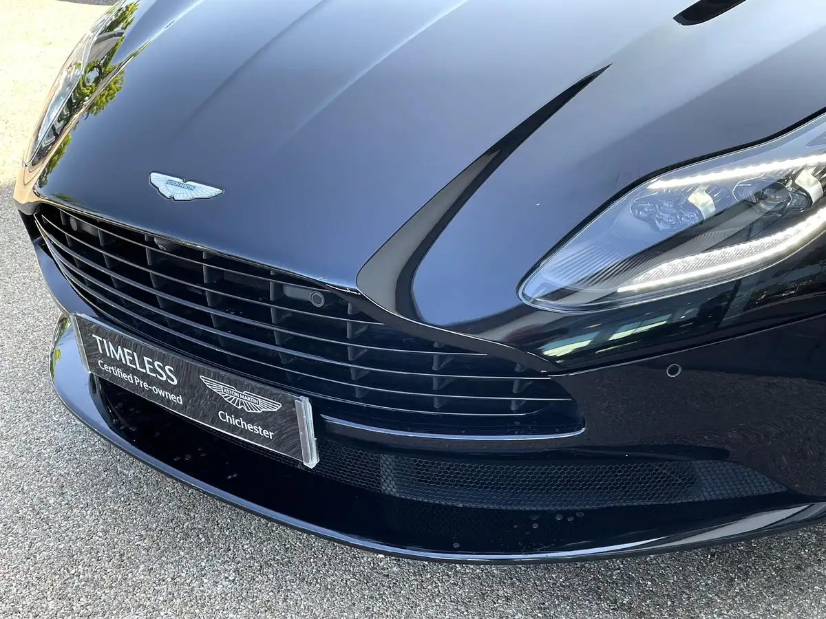 2020-aston-martin-db11-40-v8-503bhp-big-43