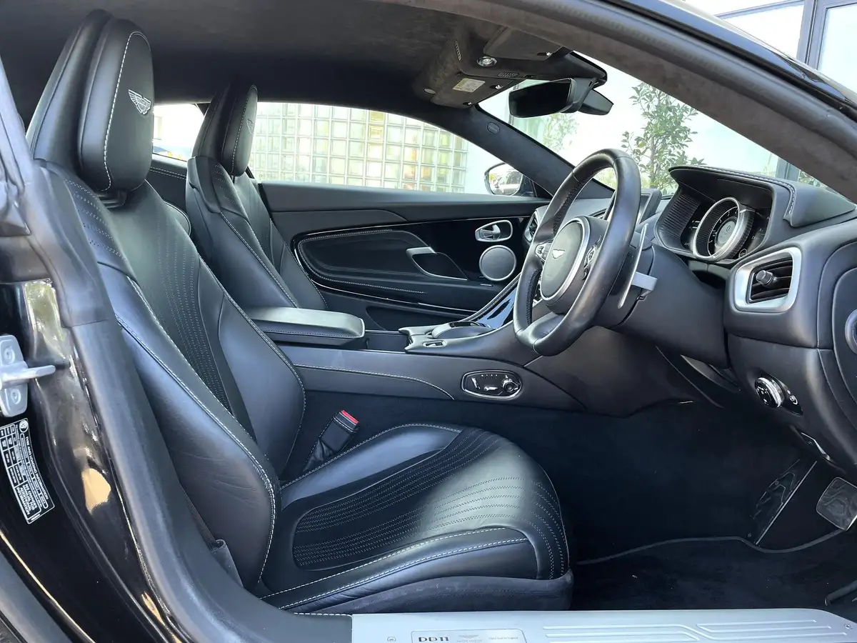 2020-aston-martin-db11-40-v8-503bhp-big-19