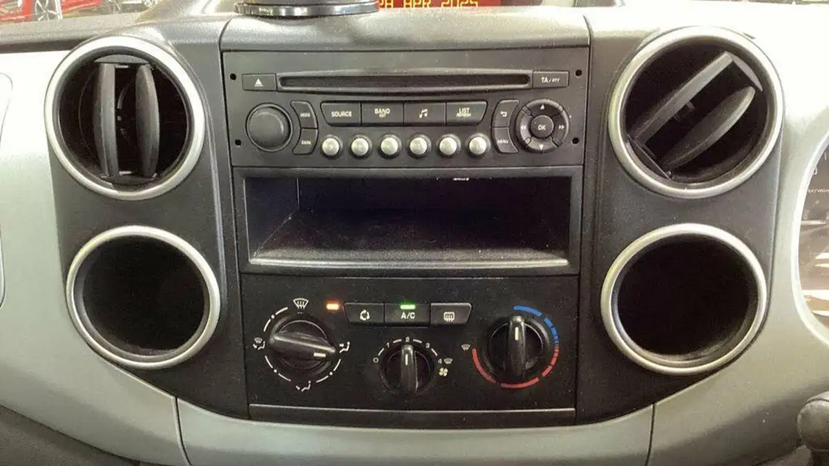 2013-citroen-berlingo-16td-vtr-75ps-big-7