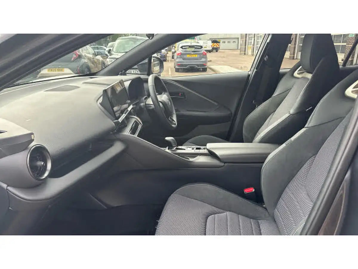 2024-toyota-c-hr-20-vvt-i-excel-220bhp-plug-in-tech-pack-big-9