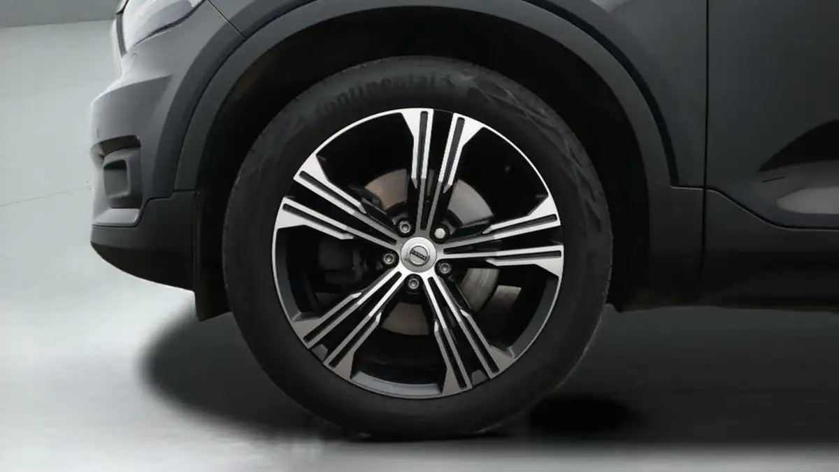 2020-volvo-xc40-20-b4-inscription-pro-big-18