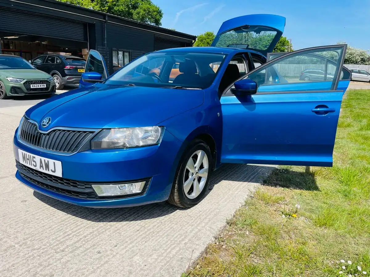 2015-skoda-rapid-12-se-86ps-big-6