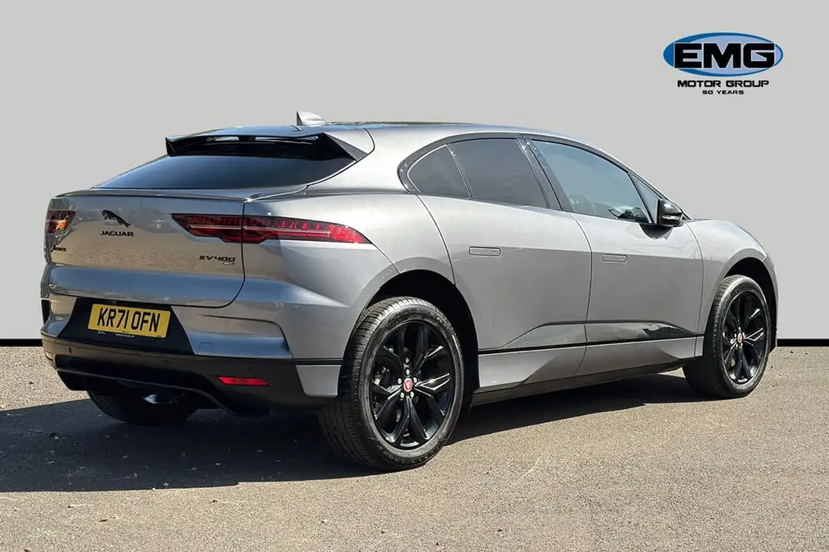 2021-jaguar-i-pace-ev400-black-big-5