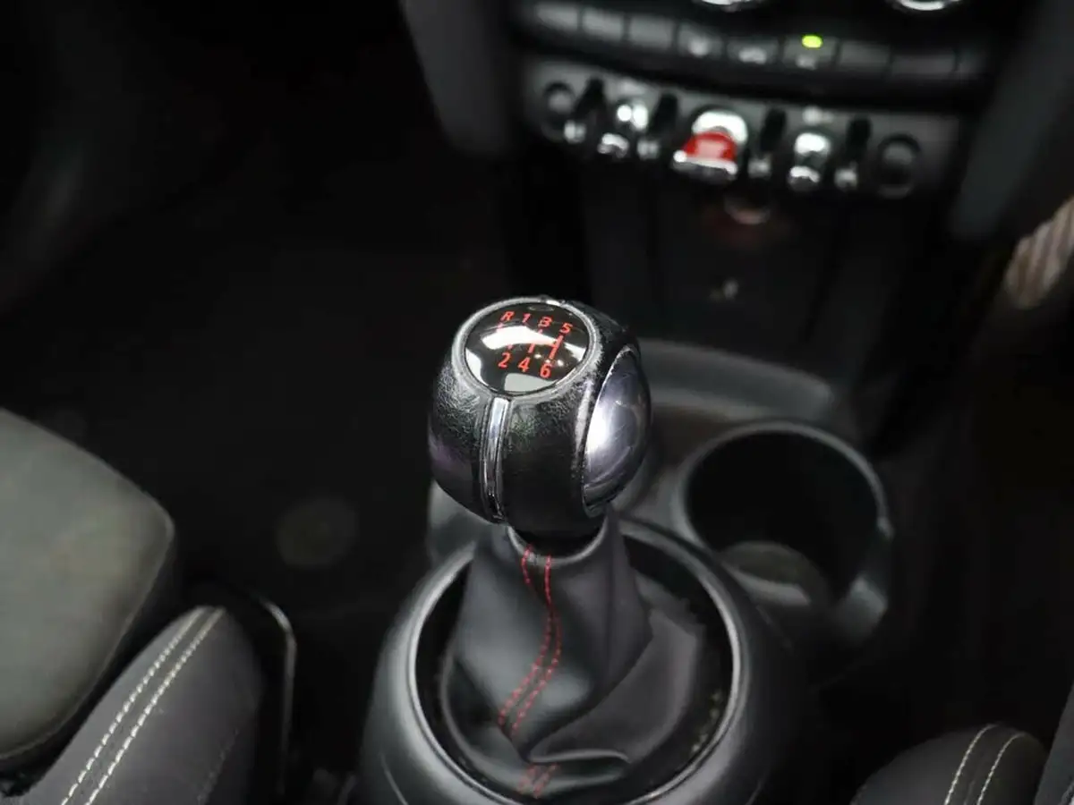 2019-mini-cooper-20-cooper-s-sport-189bhp-hatchback-5d-big-18