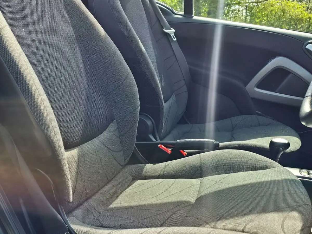 2013-smart-fortwo-10-passion-71bhp-cabriolet-big-6