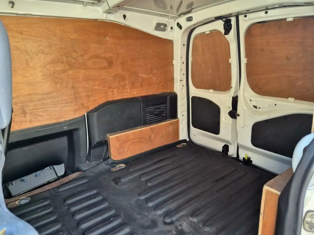 2015-citroen-berlingo-16td-l1625-enterprise-special-edition-panel-big-19