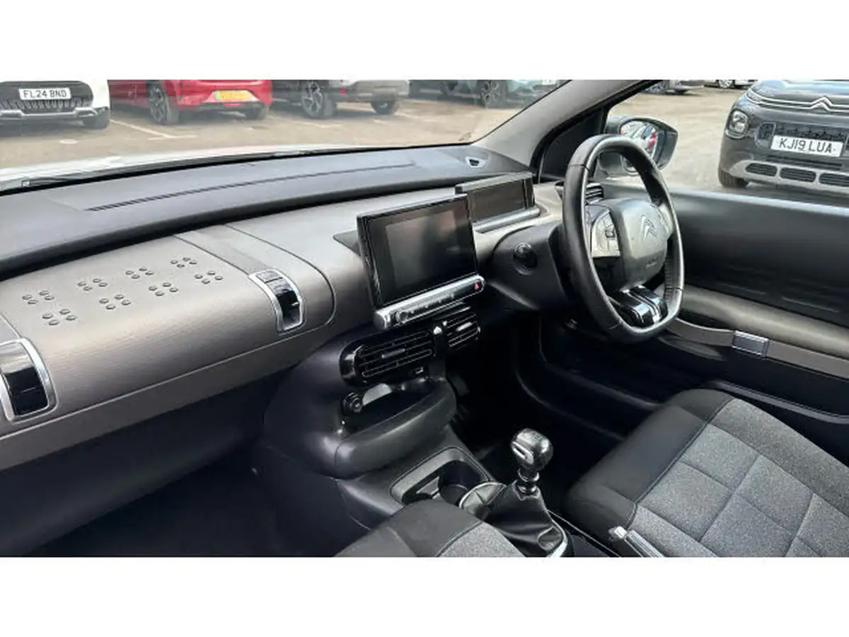 2019-citroen-c4-cactus-12-puretech-feel-110ps-big-8