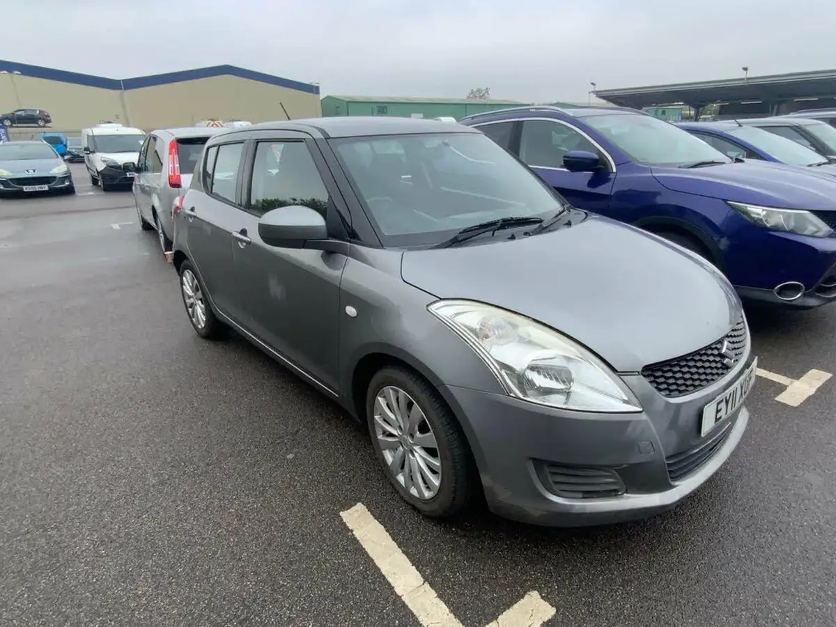 2011-suzuki-swift-12-sz3-5d-big-1