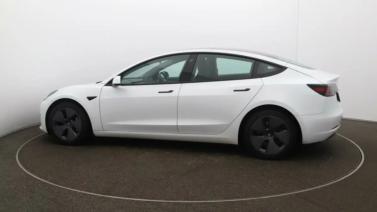 2021-tesla-model-3-e-long-range-awd-big-49