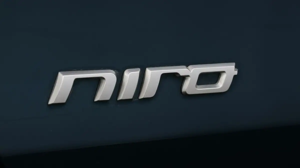 2020-kia-niro-16-gdi-4-big-24