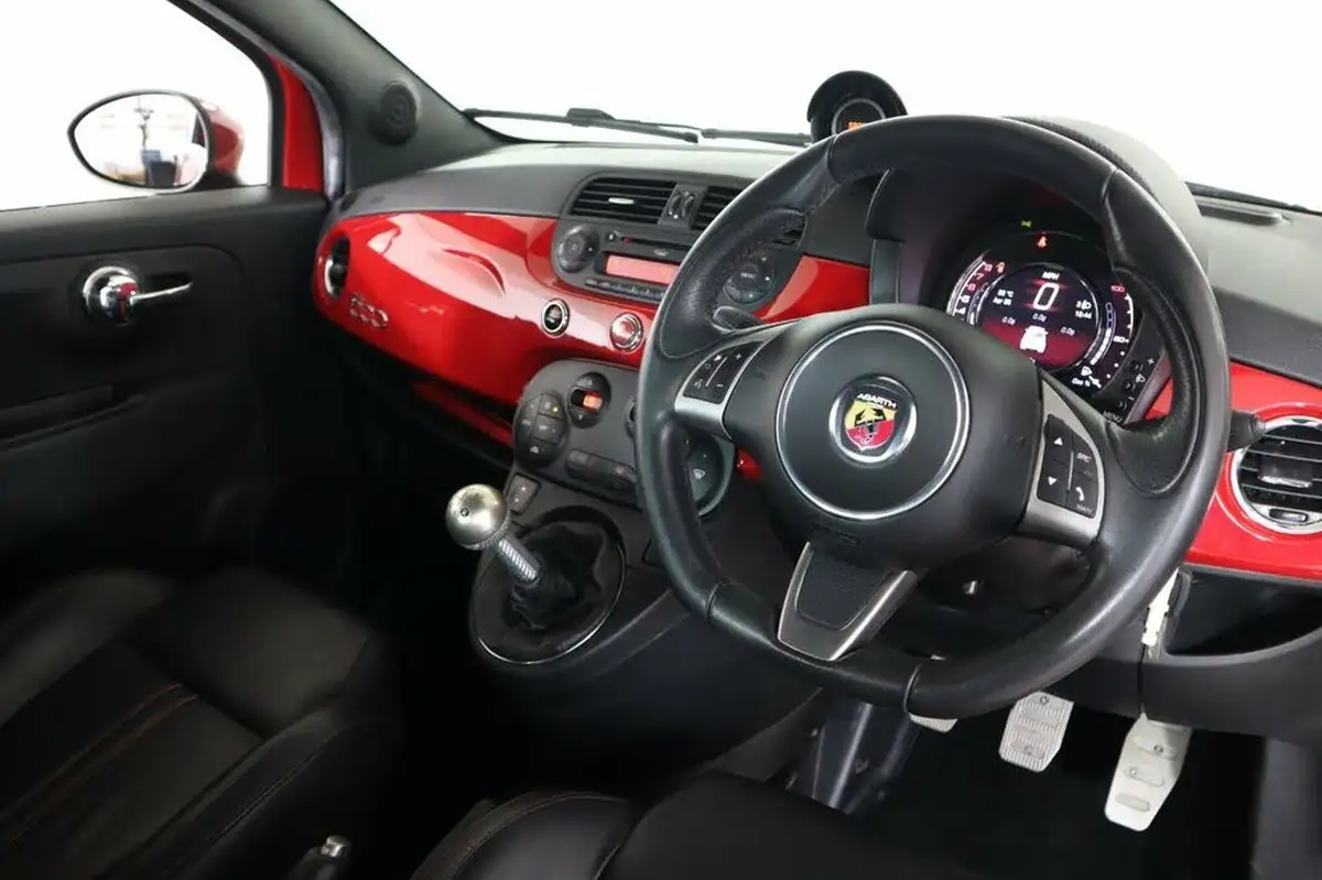 2016-abarth-500-14-tjet-595-turismo-160bhp-big-11