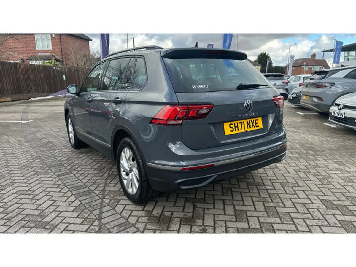 2022-volkswagen-tiguan-15-tsi-life-150ps-big-23