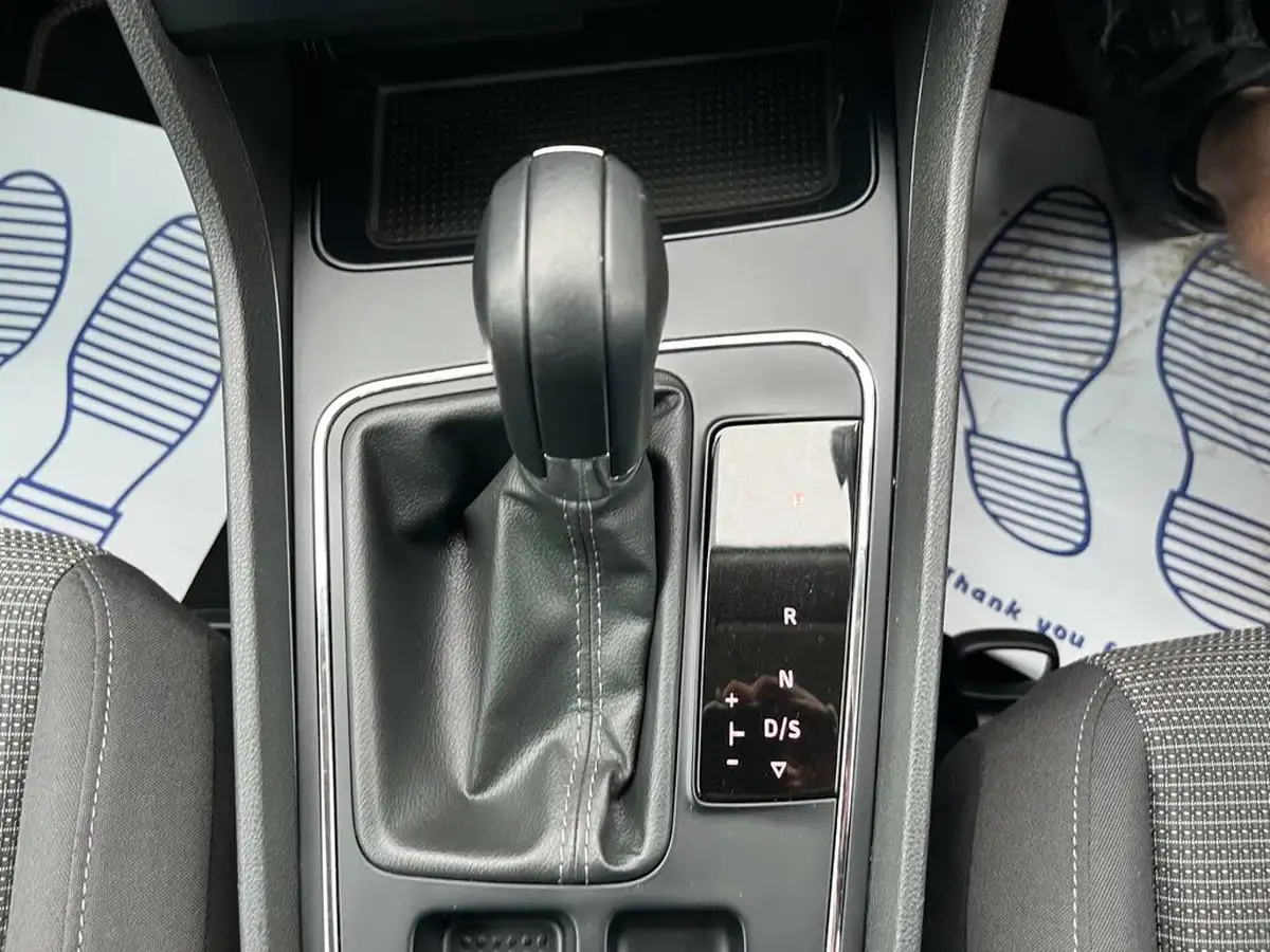 2017-seat-leon-16tdi-se-dynamic-technology-hatchback-dsg-big-23
