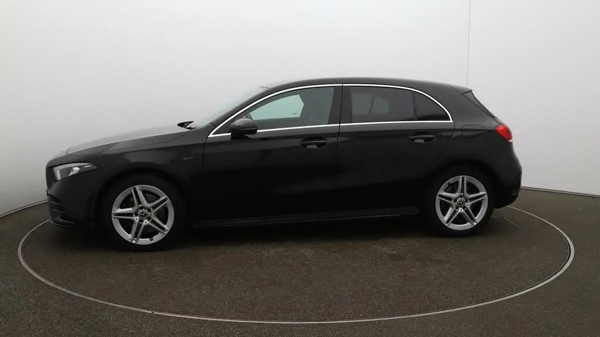 2021-mercedes-benz-a-class-13-a250e-amg-line-hatchback-5d-big-58