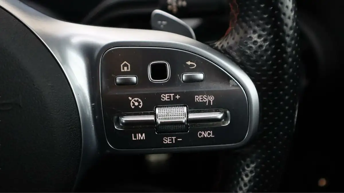 2021-mercedes-benz-a-class-13-a250e-amg-line-saloon-4d-big-24