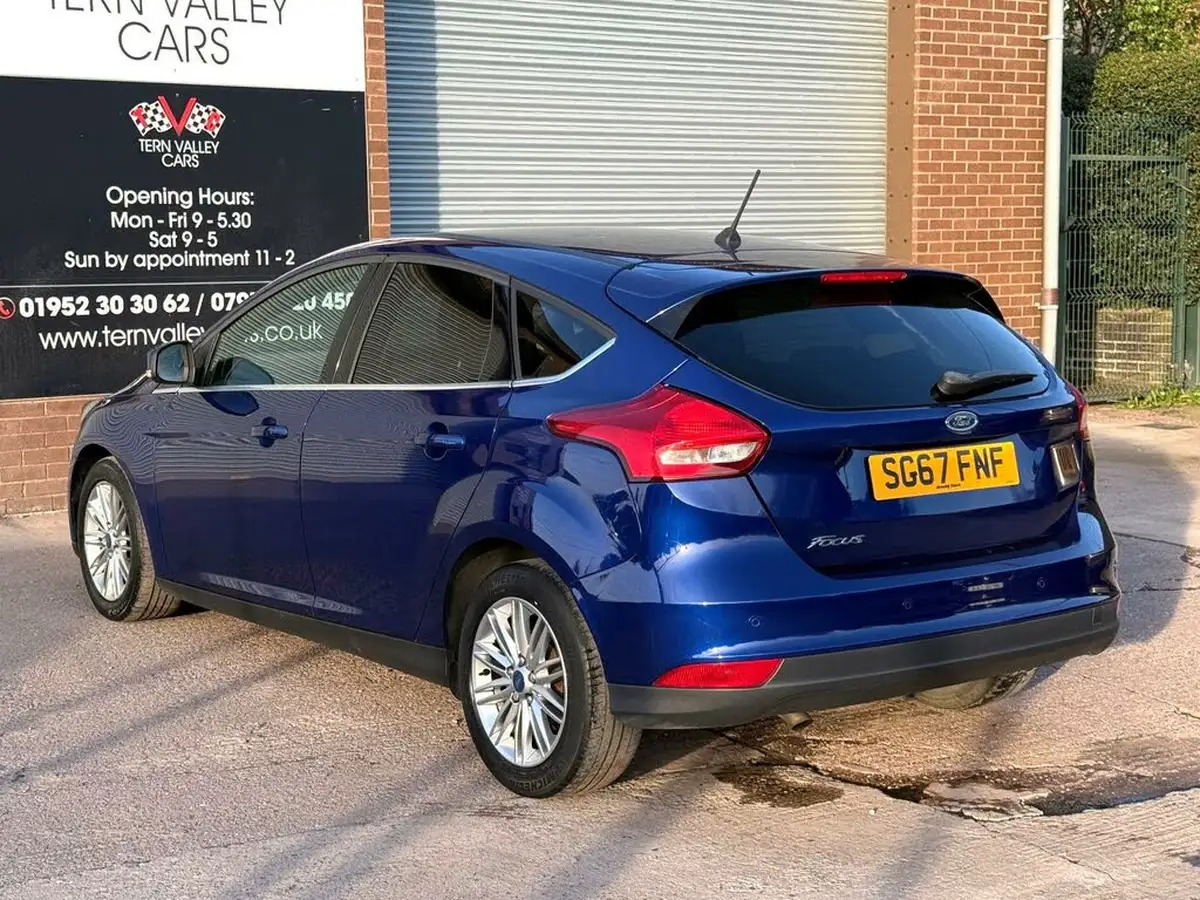 2017-ford-focus-15tdci-zetec-95ps-hatchback-big-13