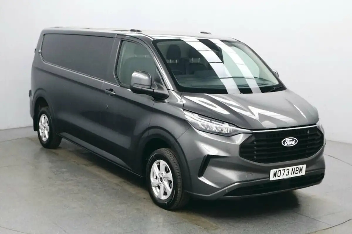 2023-ford-transit-custom-20tdci-320-l2h1-limited-136pseu6e-panel-van-1996cc-auto-big-9