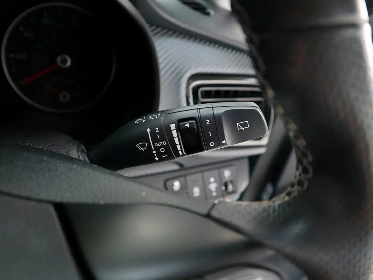 2022-kia-stonic-10-t-gdi-gt-line-s-big-26