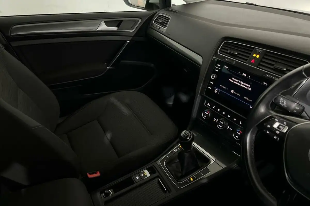 2019-volkswagen-golf-15-tsi-match-edition-130ps-hatchback-big-26