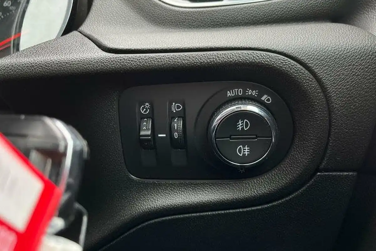 2019-vauxhall-grandland-x-12-sport-nav-auto-big-22